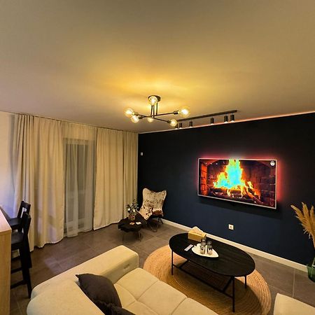 Chill Vibes Apartment Брашов Екстер'єр фото