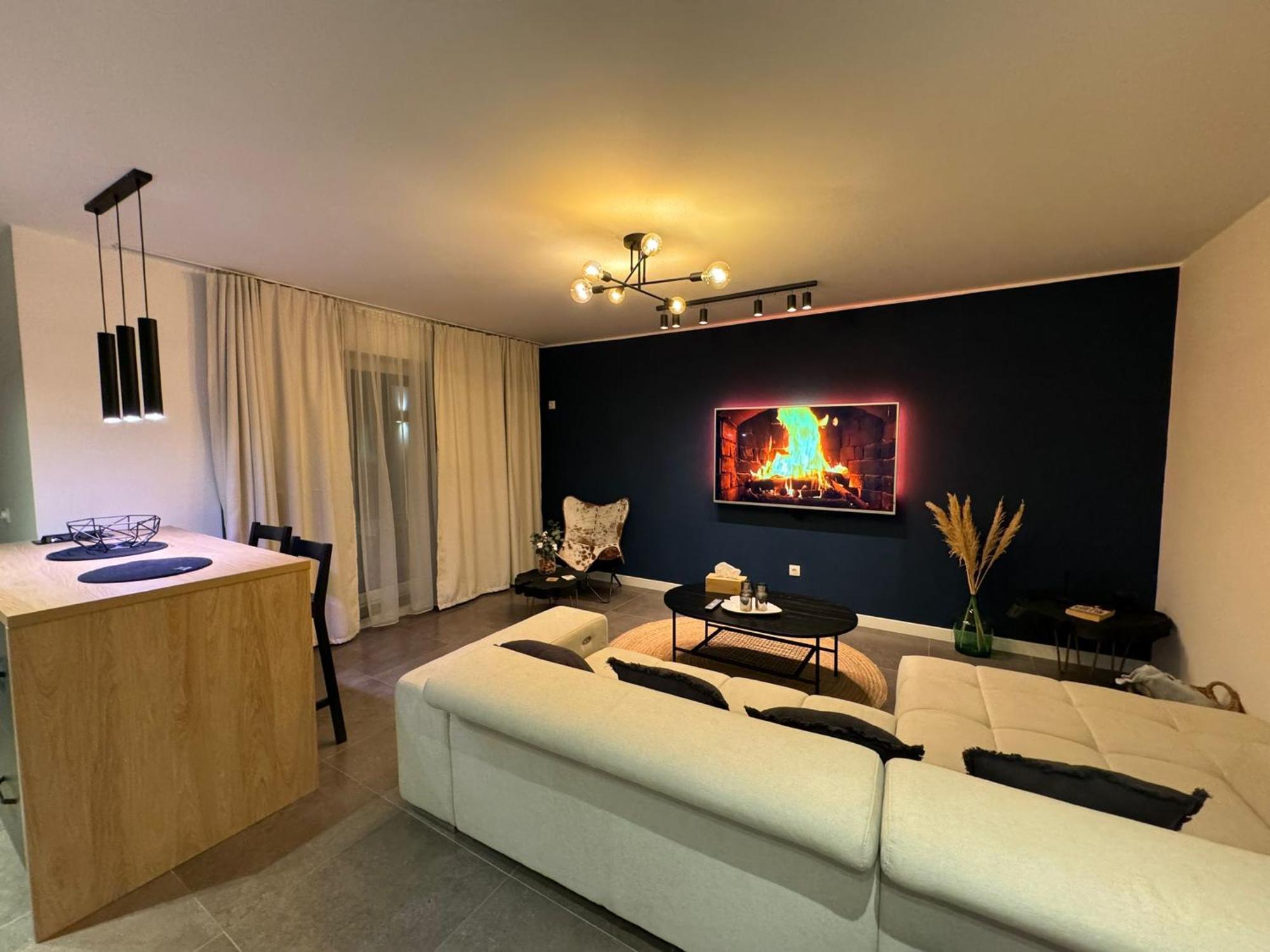 Chill Vibes Apartment Брашов Екстер'єр фото